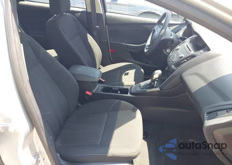 2017 Ford Focus Se z USA, uszkodzony, nr VIN 1FADP3F25HL304819